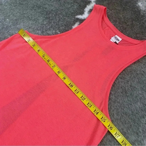 NWT Victoria Sport Tank Top - Picture 12 of 12